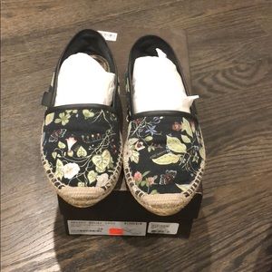 Gucci floral flats